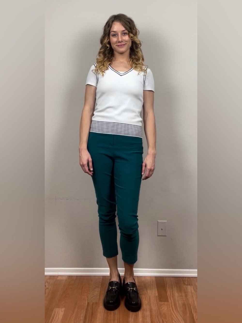 George Stretch | Striped V-Neck Sweater Vest in Arctic White | Ladies Large